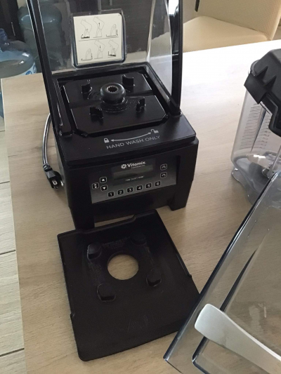 Licuadora profesional Vitamix modelo THE QUIET ONE año 2022