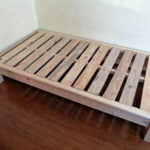 Base de madera de cama matrimonial