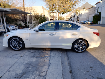 Infiniti Q50 Hibrido 2015