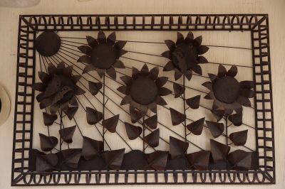 Cuadro de girasoles en herrería