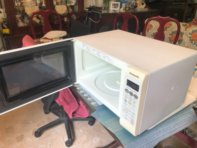 Microondas Panasonic – Potente, Amplio y Económico (Usado)