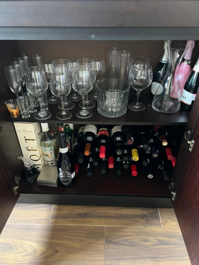 Precioso comedor 8 sillas y bufetero