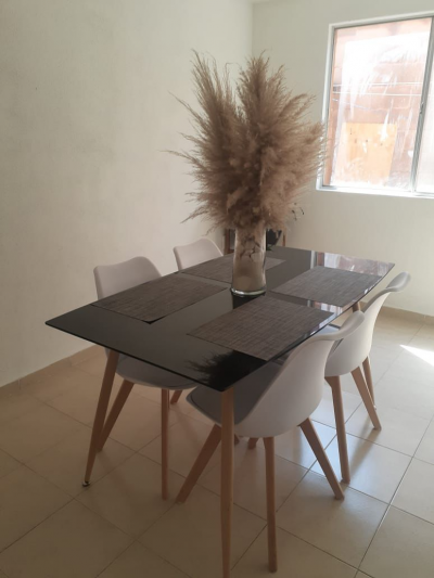Comedor 4 sillas 