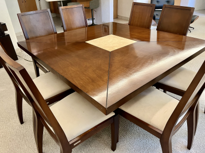 Comedor madera y centro de mármol 8 petsonas