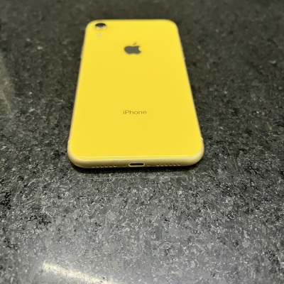 IPhone XR 128gb Amarillo. Libre