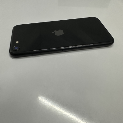 IPhone SE 2da Generación Negro. 64gb. Libre