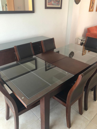Comedor con 6 sillas