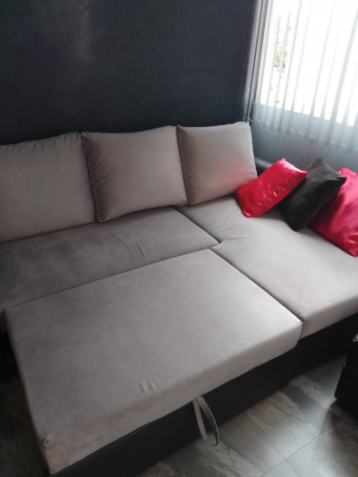 Sofa cama con puff. Como nuevo!!!