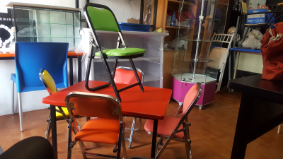 SILLA PLEGABLE INFANTIL ACOJINADA ESMALTADA