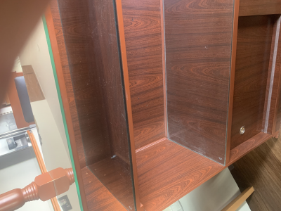 Cantina con bancos de lujo