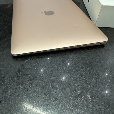 MacBook Air 2020. 256gb. 8gb
