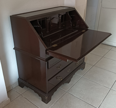 VENDO BURO SECRETER 