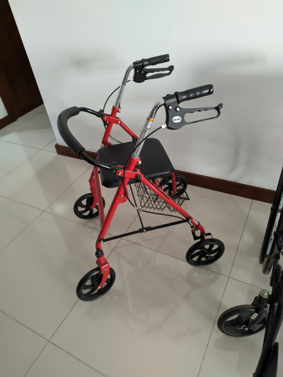 Andador/asiento 