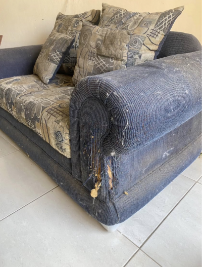 REGALO SALA 2 sillones 1 taburete
