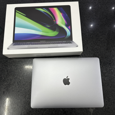 MacBook Pro 2020 Touch Bar Y Touch ID.ChipM1.512gb