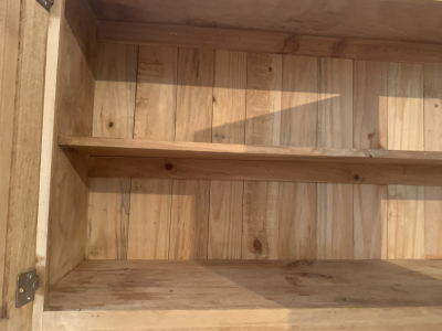 Alacena de madera con porta garrafon