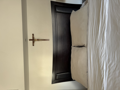 Recamara King Size (cabecera, comoda, burós laterales, espejo