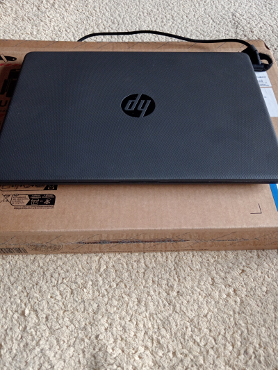 Laptop HP 240 G8