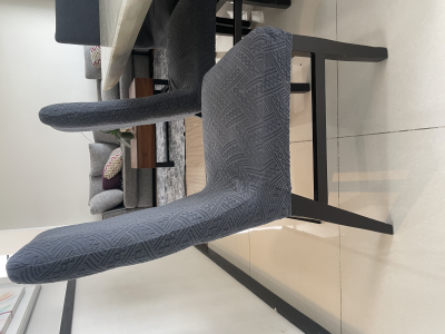 Comedor con 8 sillas y bufetera