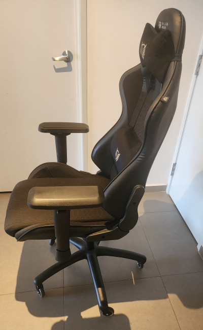 Balam Rush Silla Gamer Thunder V2 / Edition Mediana Plus Tela y Piel/Soporta hasta 150 Kgs Ajuste 4D Cojines de Memory (Negro)