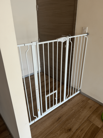 Puerta portátil para perros