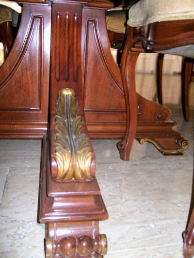 Comedor 6 sillas 2 sillones , vitrina