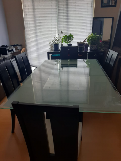 Comedor con 6 sillas