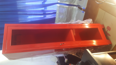 GABINETE PARA BOMBEROS 2 UNIFORMES