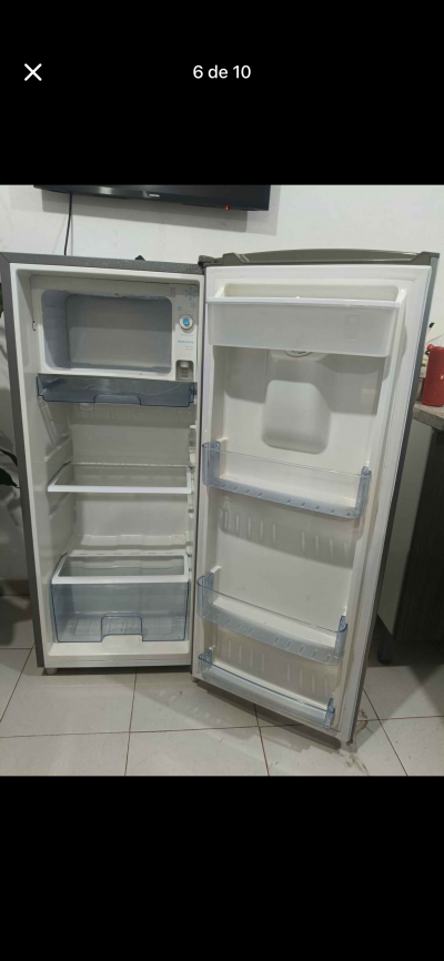 Refrigerador HISENSE 7 pies 