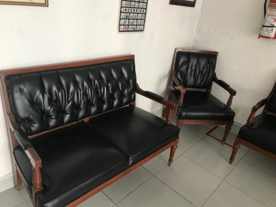 Sala vintage de vinipiel negra