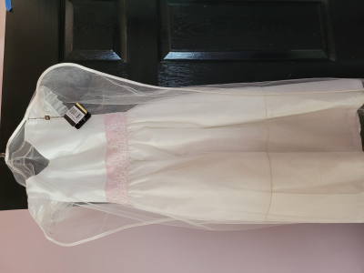 Vestido blanco de niña