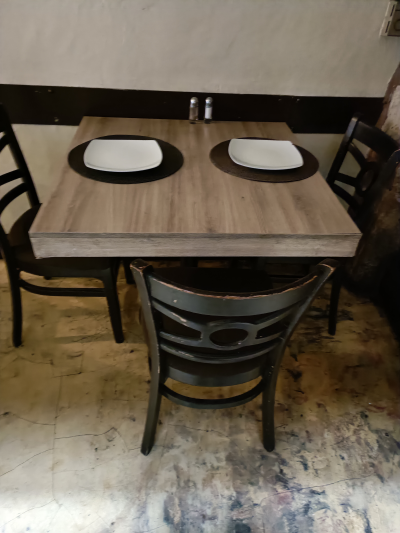 Mesas y sillas para restaurante 