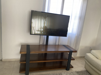Stand para TV de Madera y hierro 