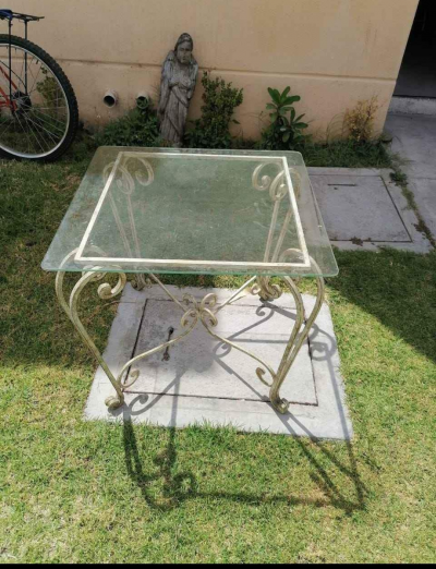 Mesas de sala 2 laterales y una central con todo y sus vidrios 