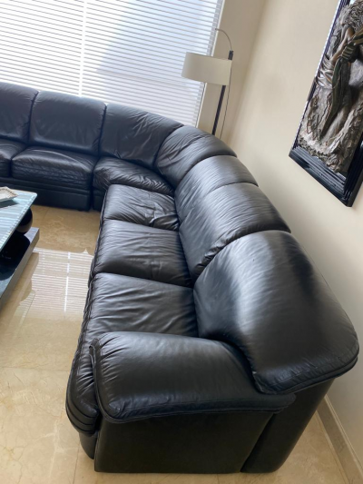 SALA DE PIEL MODULAR COLOR NEGRO 7 PZAS