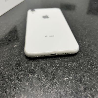 IPhone XR 64gb Blanco. Libre
