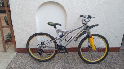 Bicicleta marca  Strong
