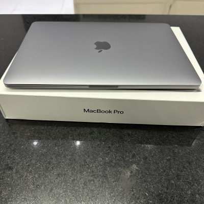 MacBook Pro 2020 Touch Bar Y Touch ID.ChipM1.512gb