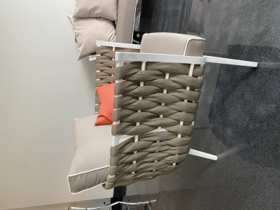 Juego de muebles (1 sofá de 3 puestos, 2 mesas y 2 sillas)