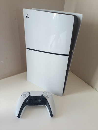 PS 5 Slim 1 tb