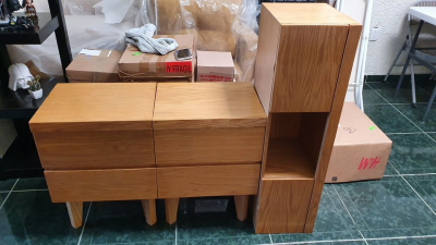 Par de Burós y credenza volada