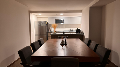 Comedor con 8 sillas