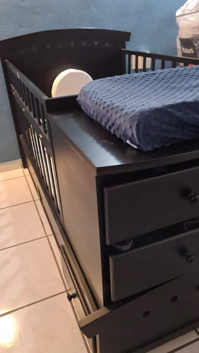 Cuna de madera, se hace cama