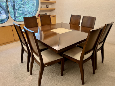 Comedor madera y centro de mármol 8 petsonas