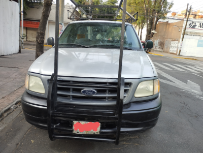 Ford F-150 2001