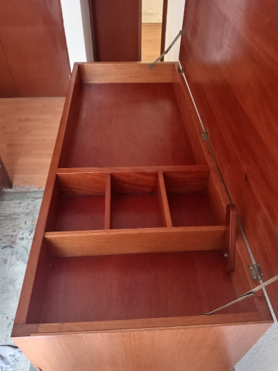 Cómoda/cajonera de caoba