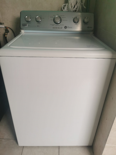 Lavadora Nueva Maytag 20 kg automática carga superior 7MMVWC465JW