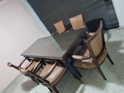 Escritorio estilo Lopez Morton con 7 sillas modelo Luis XV