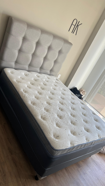 Cabecera, colchon y base queen