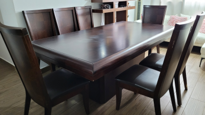 Comedor con 7 sillas